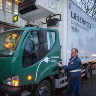 0609_Logistique et livraisons de nuit de McDonald's par L.R. Services PARIS 25 janvier 2012.jpg